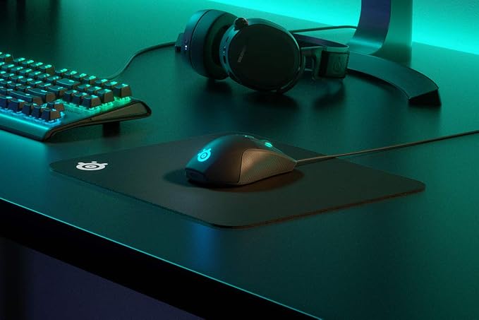 SteelSeries QcK Gaming Mouse Pad - Medium Thick Cloth - Peak Tracking and Stability - Black - Image 2
