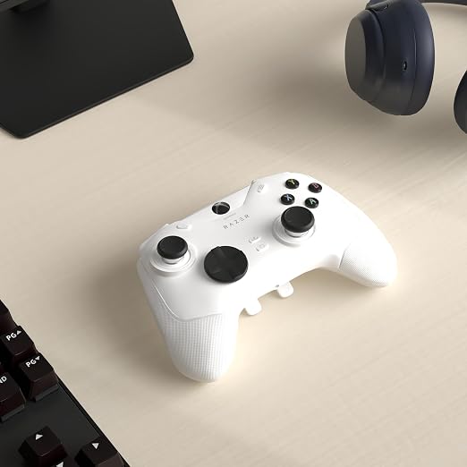 Razer Wolverine V2 Chroma Wired Gaming Pro Controller for Xbox Series X|S, Xbox One, PC: RGB Lighting - Remappable Buttons & Triggers - Mecha-Tactile Buttons & D-Pad - Trigger Stop-Switches - White - Image 2