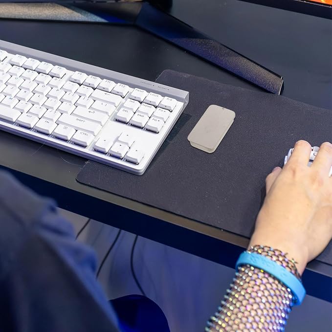 FRCOLOR Anti-Sweat Gaming Finger Sleeves for Gamers, Ultra-Thin 0.3mm Thumb Sleeves Made of Superconducting Fibers, Sweatproof and Anti-Slip Design for Fighting Games and Genres - Image 4