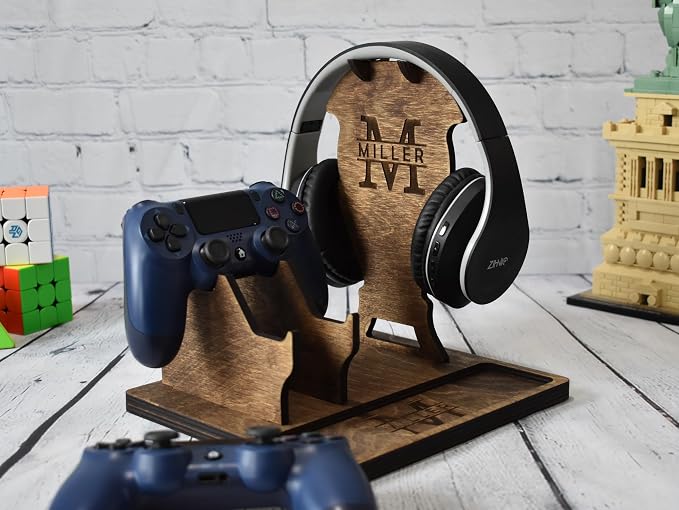 Wooden Headphone and Controller Stand, Personalized Gift, Headset Stand, Headphone and Gaming Controller Holder, Christmas Gift for Gamers - Image 5