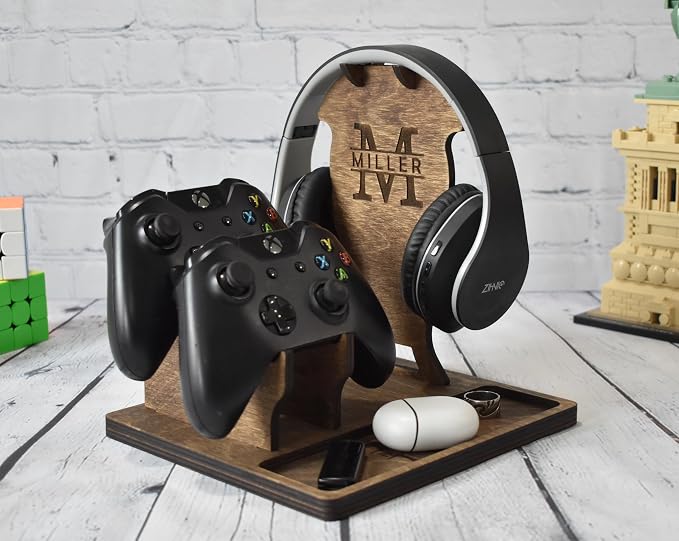 Wooden Headphone and Controller Stand, Personalized Gift, Headset Stand, Headphone and Gaming Controller Holder, Christmas Gift for Gamers - Image 3