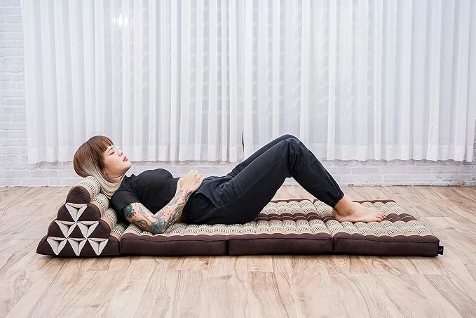 Leewadee 3-Fold Mat XXL with Triangle Cushion – Firm TV Pillow, Foldable Mattress with Cushion Made of Kapok, 67 x 31 inches, Brown - Image 5