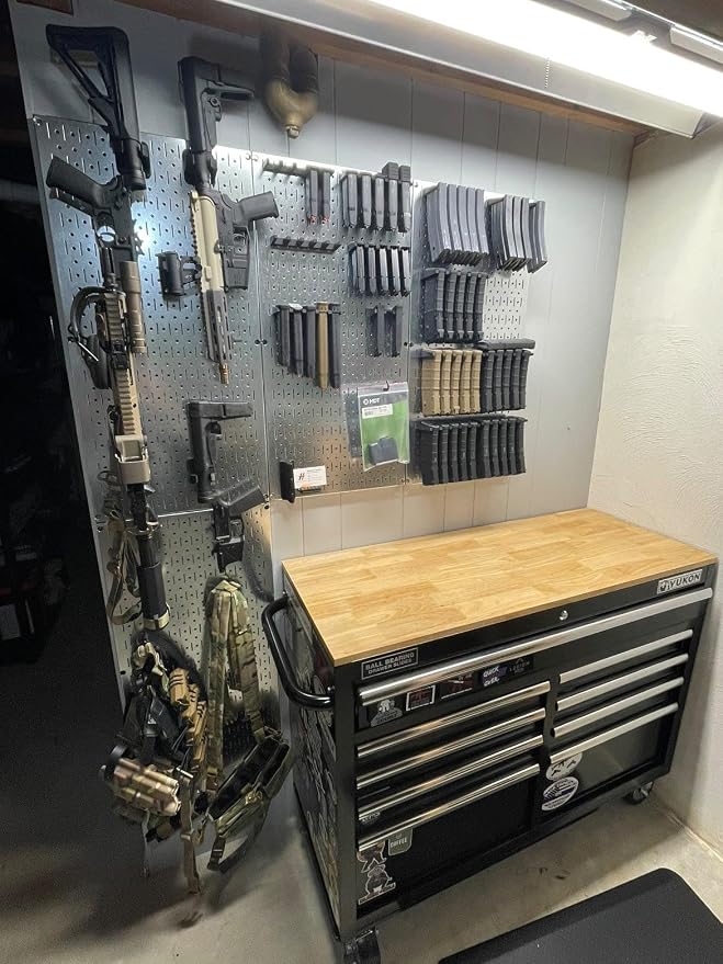 Hammy3DPrints Mount for Pmag Mags - Pegboard/Metal Pegboard/Skadis/etc. | Magazine Holder Storage Rack - Image 7