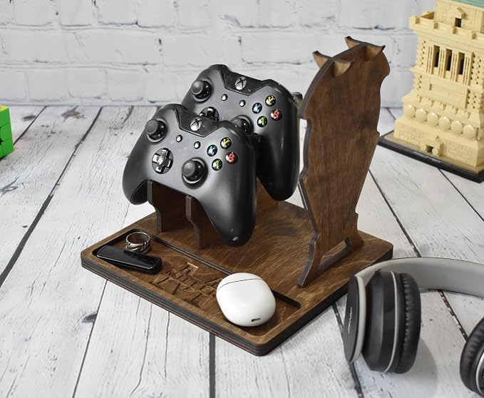 Wooden Headphone and Controller Stand, Personalized Gift, Headset Stand, Headphone and Gaming Controller Holder, Christmas Gift for Gamers - Image 8